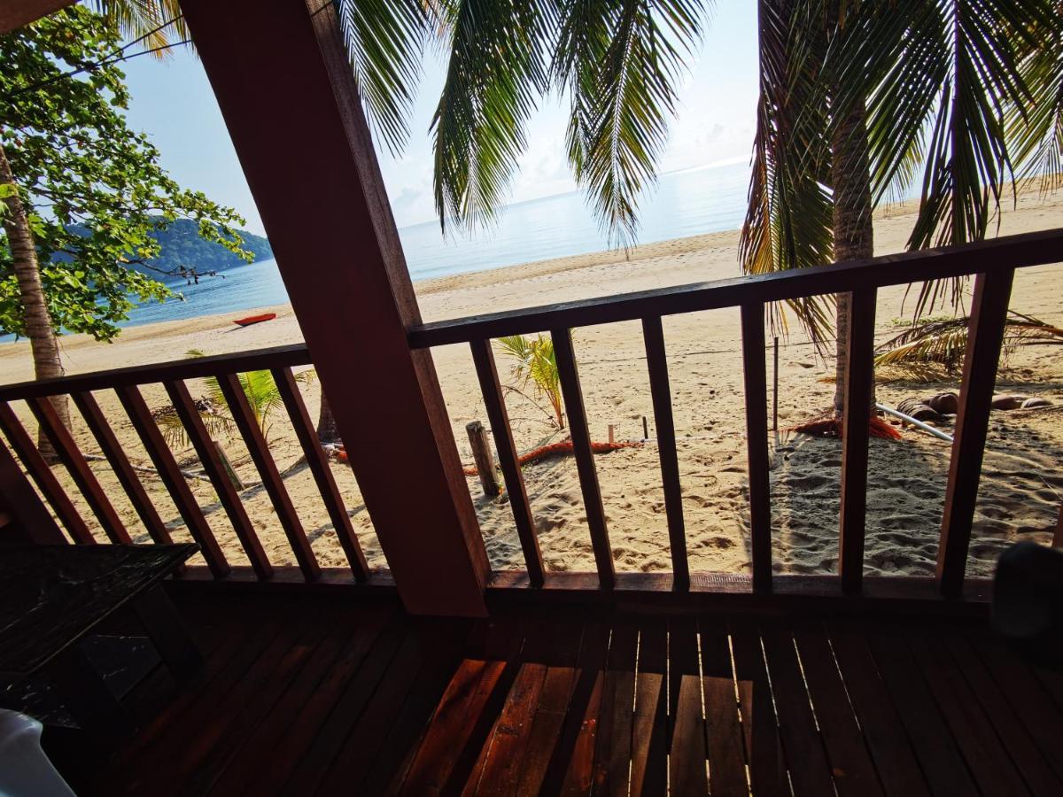 Permata Beach Chalet Kampong Juara Extérieur photo