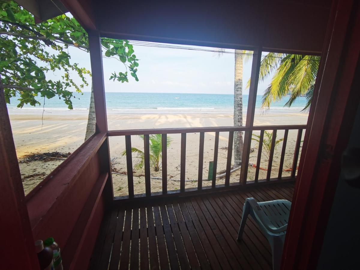 Permata Beach Chalet Kampong Juara Extérieur photo