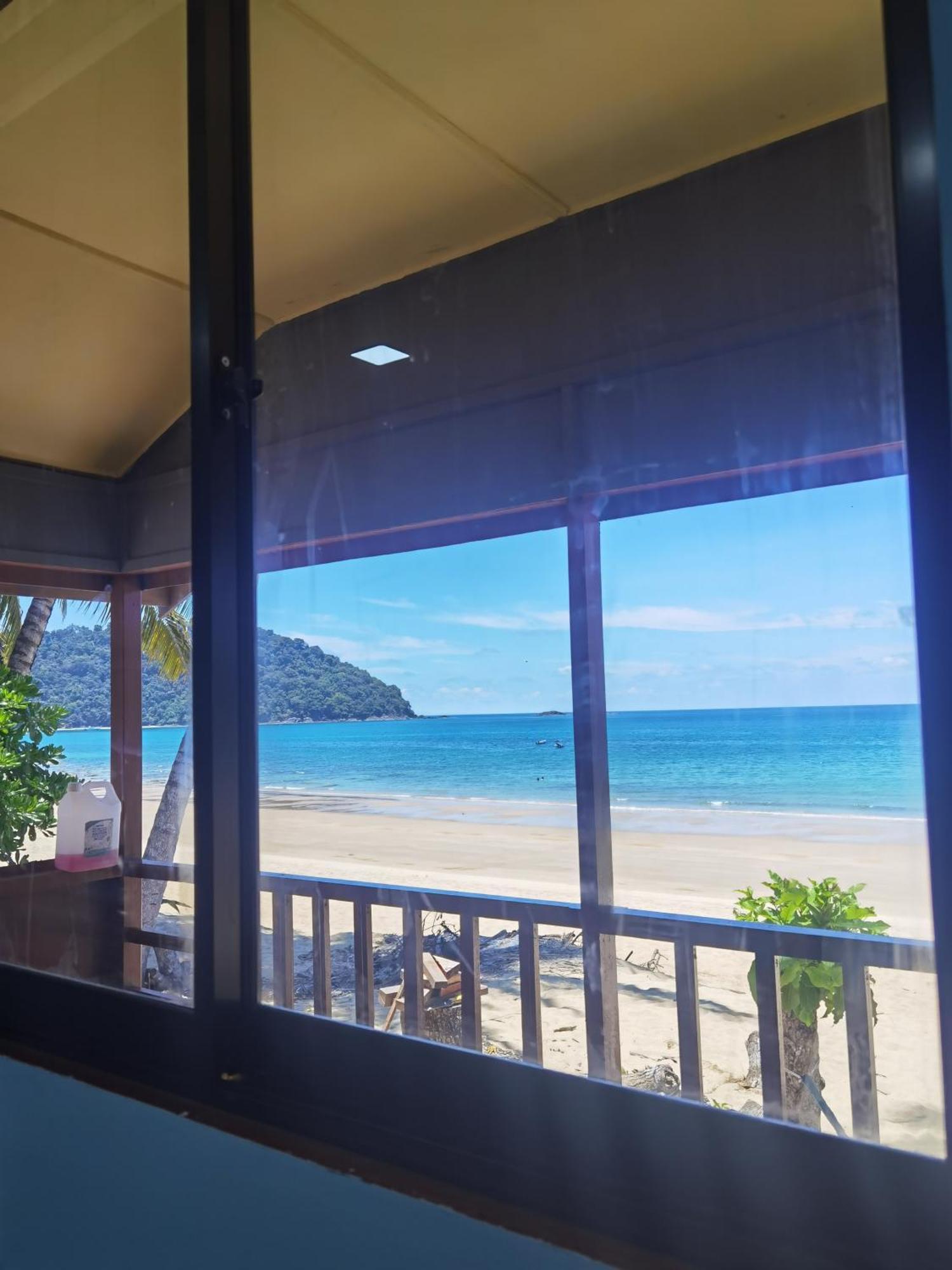 Permata Beach Chalet Kampong Juara Extérieur photo