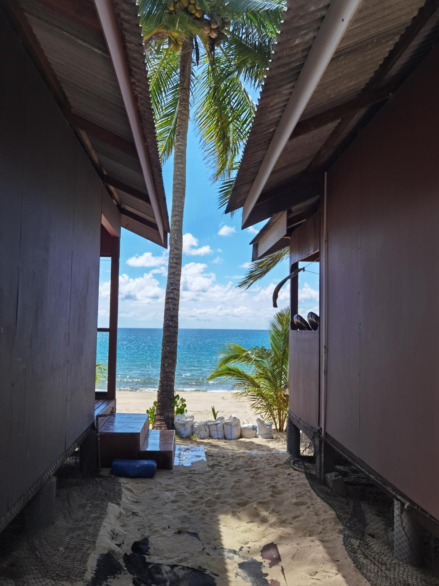Permata Beach Chalet Kampong Juara Extérieur photo
